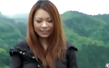 看 性视频 Alluring Elegant Babe Takes Charge Riding Her Partner's