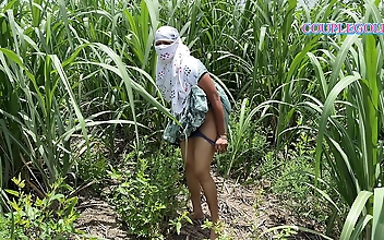 视频 Hot Ebony Lover Thrills Her with Thick Cock