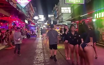 呻吟 Sexy Babe Goes Wild Riding Hard and Cums