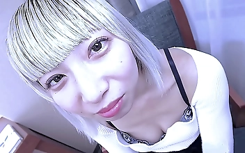 丝袜 Passionate Night Seductive Japanese Teen's Intimate Ride