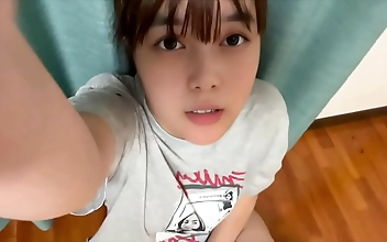 啪啪 Skilled Japanese Girls Tempt Stud with Expert Oral