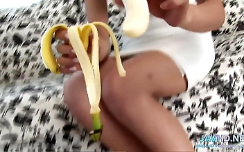 Sexy Idol Finds Bliss With Her Favorite Vibrating