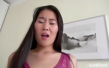 Sizzling Japanese Beauty Reveals Her Curves in Steamy