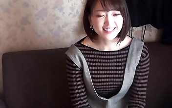 毛片 Giggly Nurses Delightfully Tease and Treat Patient's Cock